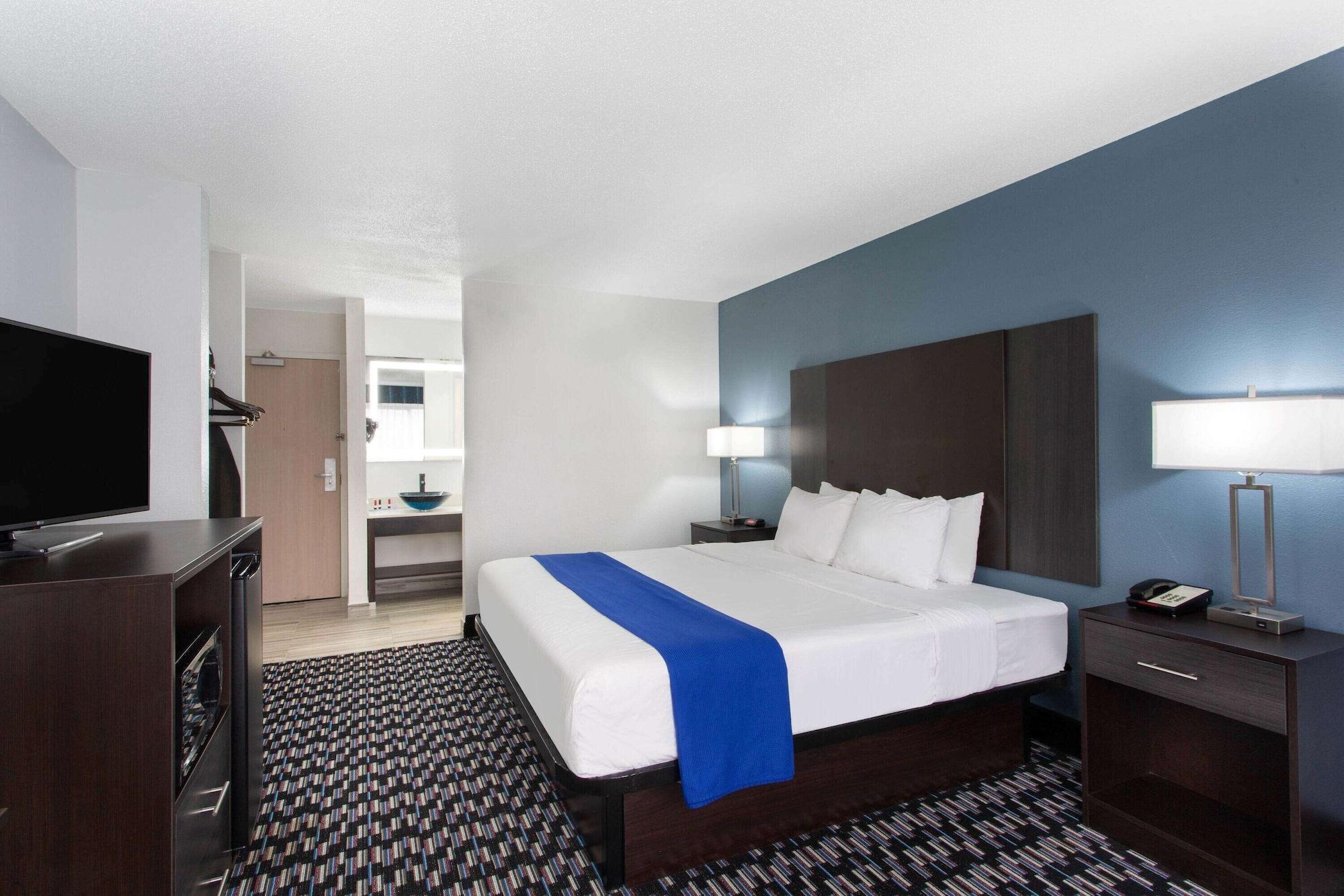 Baymont By Wyndham Charlotte University Luaran gambar
